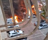 100 صاروخ خلال 40 دقيقة .. اصابات وأضرار 